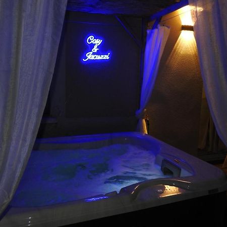 Suite Cosy&Jacuzzi Cenon Bagian luar foto